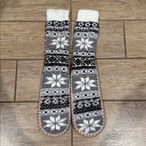 Old Navy Women Cozy Slipper Socks (Size: L-XL)